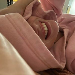 Meet your Posher, Roselyamber